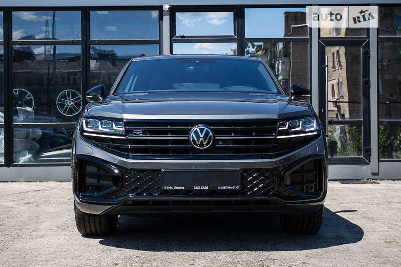 Позашляховик / Кросовер Volkswagen Touareg 2024 в Києві