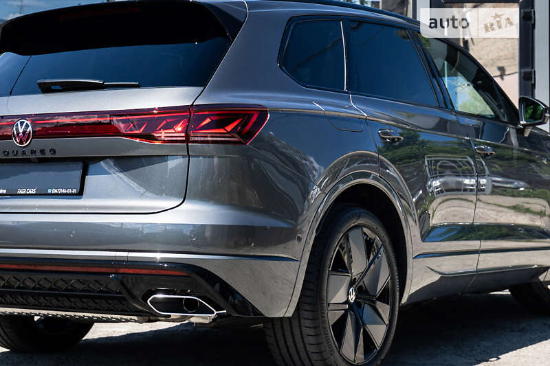 Позашляховик / Кросовер Volkswagen Touareg 2024 в Києві