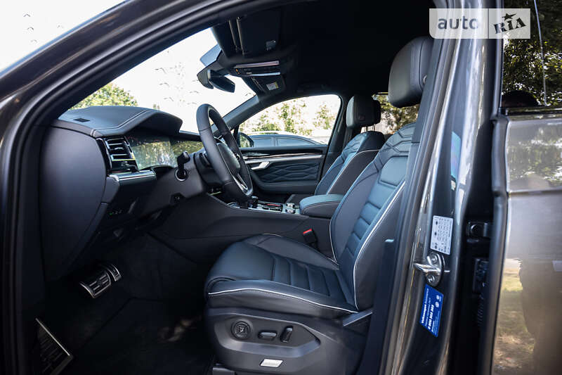 Позашляховик / Кросовер Volkswagen Touareg 2024 в Києві