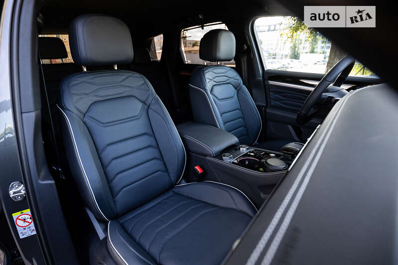 Позашляховик / Кросовер Volkswagen Touareg 2024 в Києві