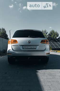 Позашляховик / Кросовер Volkswagen Touareg 2013 в Вінниці