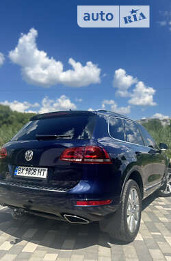 Позашляховик / Кросовер Volkswagen Touareg 2013 в Хмельницькому