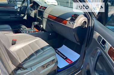 Внедорожник / Кроссовер Volkswagen Touareg 2006 в Запорожье