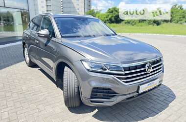 Внедорожник / Кроссовер Volkswagen Touareg 2020 в Полтаве