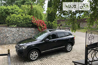 Позашляховик / Кросовер Volkswagen Touareg 2013 в Києві
