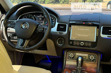 Внедорожник / Кроссовер Volkswagen Touareg 2011 в Кривом Роге