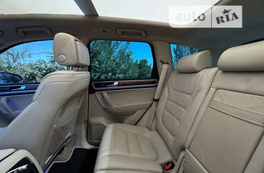 Внедорожник / Кроссовер Volkswagen Touareg 2011 в Кривом Роге