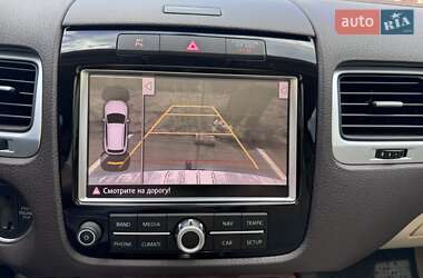 Внедорожник / Кроссовер Volkswagen Touareg 2010 в 