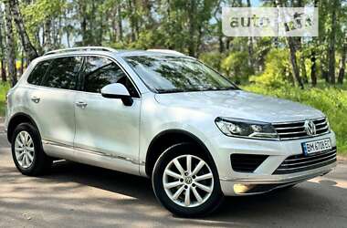 Внедорожник / Кроссовер Volkswagen Touareg 2015 в Киеве