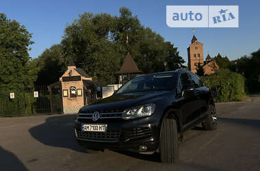 Внедорожник / Кроссовер Volkswagen Touareg 2011 в Радомышле