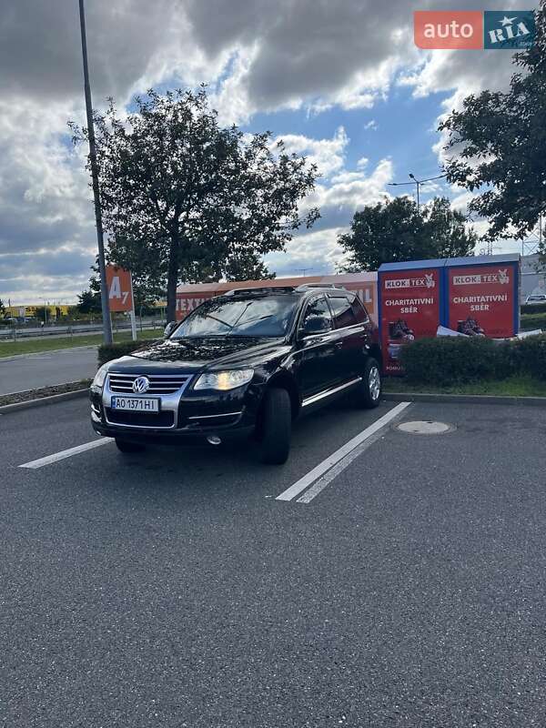 Внедорожник / Кроссовер Volkswagen Touareg 2008 в Мукачево