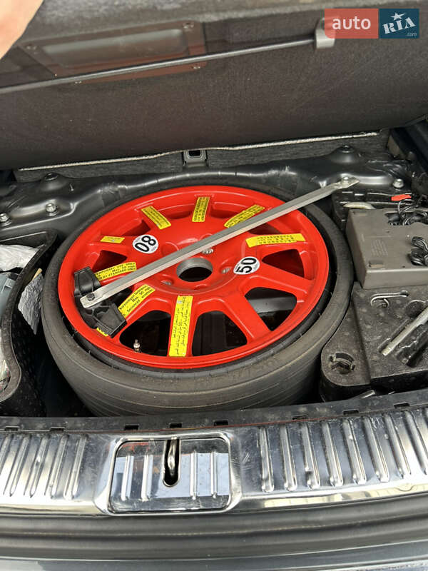 Внедорожник / Кроссовер Volkswagen Touareg 2011 в Львове