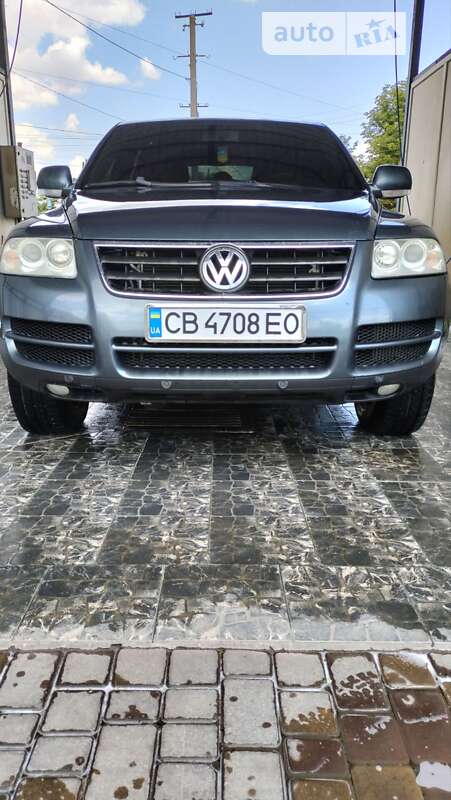 Внедорожник / Кроссовер Volkswagen Touareg 2005 в Чернигове