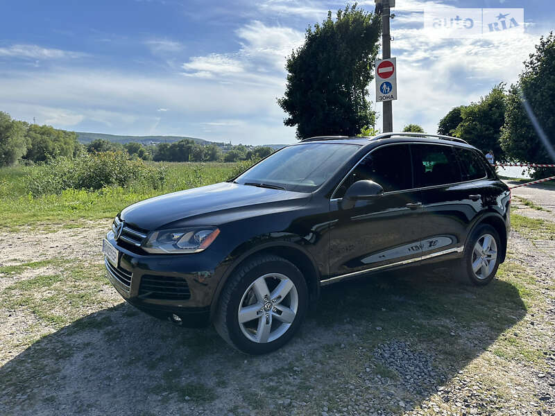 Внедорожник / Кроссовер Volkswagen Touareg 2010 в Тернополе