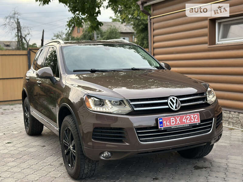 Внедорожник / Кроссовер Volkswagen Touareg 2013 в Умани