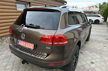 Внедорожник / Кроссовер Volkswagen Touareg 2013 в Умани