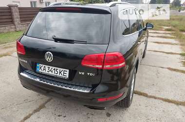 Позашляховик / Кросовер Volkswagen Touareg 2012 в Березані