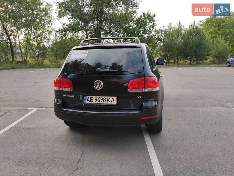 Позашляховик / Кросовер Volkswagen Touareg 2005 в Дніпрі