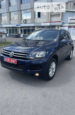 Внедорожник / Кроссовер Volkswagen Touareg 2011 в Луцке