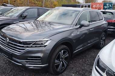 Позашляховик / Кросовер Volkswagen Touareg 2019 в Чернівцях