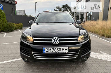 Внедорожник / Кроссовер Volkswagen Touareg 2011 в Киеве