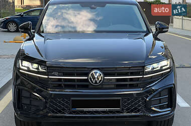 Позашляховик / Кросовер Volkswagen Touareg 2023 в Києві