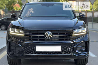 Внедорожник / Кроссовер Volkswagen Touareg 2023 в Киеве