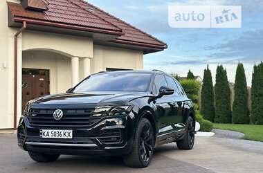 Позашляховик / Кросовер Volkswagen Touareg 2019 в Мукачевому