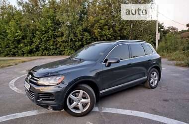 Внедорожник / Кроссовер Volkswagen Touareg 2013 в Конотопе