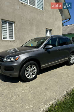 Внедорожник / Кроссовер Volkswagen Touareg 2013 в 