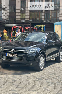 Позашляховик / Кросовер Volkswagen Touareg 2011 в Дніпрі