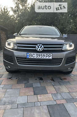 Внедорожник / Кроссовер Volkswagen Touareg 2011 в Городке