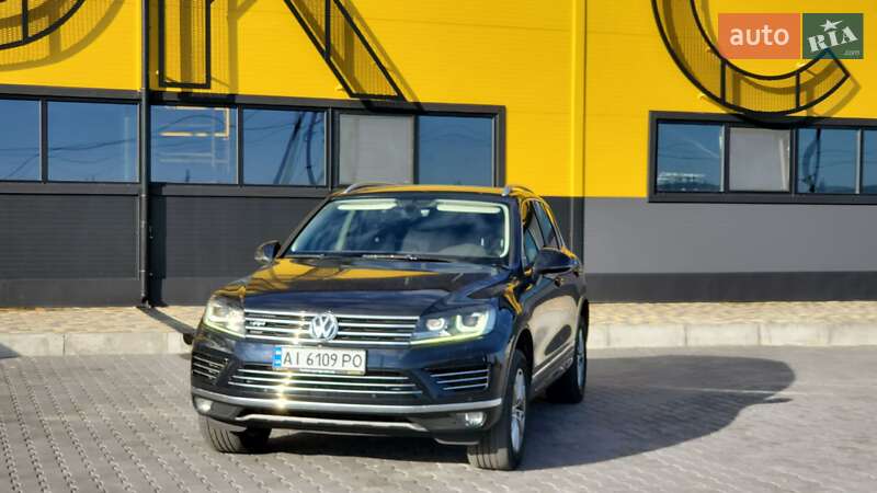 Внедорожник / Кроссовер Volkswagen Touareg 2017 в 