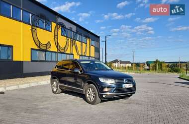 Внедорожник / Кроссовер Volkswagen Touareg 2017 в 