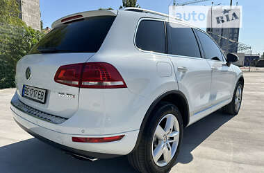 Внедорожник / Кроссовер Volkswagen Touareg 2013 в Николаеве