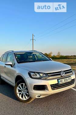 Внедорожник / Кроссовер Volkswagen Touareg 2012 в Петриковке