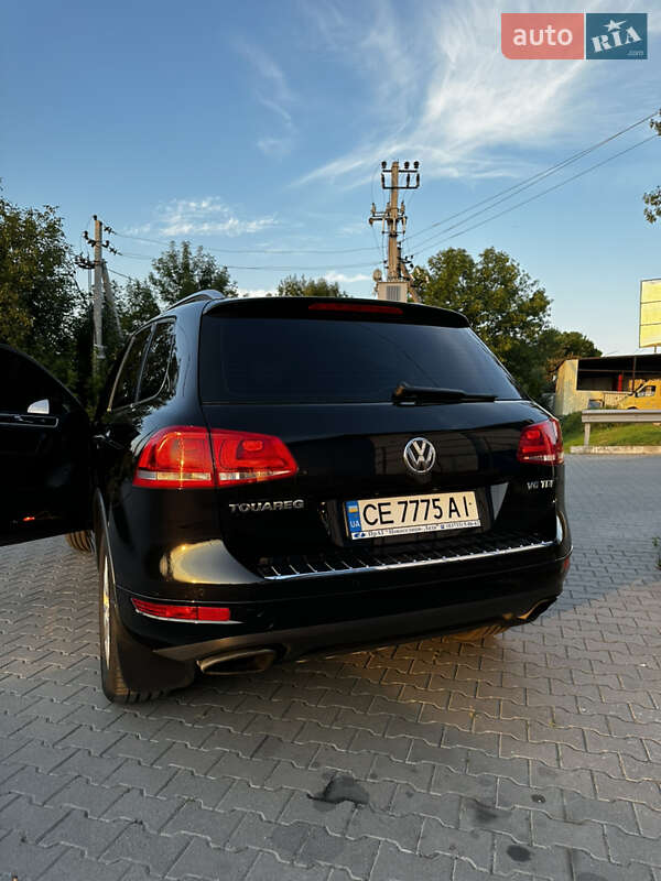 Внедорожник / Кроссовер Volkswagen Touareg 2012 в Хмельницком