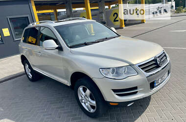 Позашляховик / Кросовер Volkswagen Touareg 2010 в Дніпрі