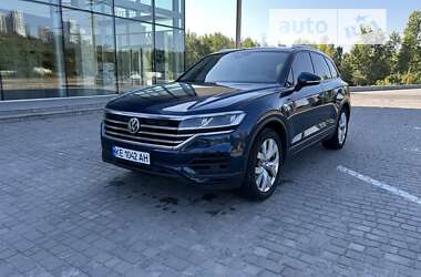 Позашляховик / Кросовер Volkswagen Touareg 2018 в Дніпрі