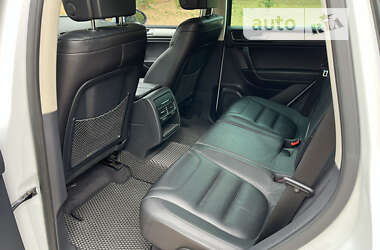 Внедорожник / Кроссовер Volkswagen Touareg 2015 в 