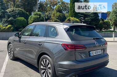 Позашляховик / Кросовер Volkswagen Touareg 2023 в Дніпрі