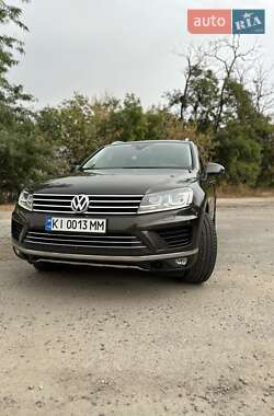 Внедорожник / Кроссовер Volkswagen Touareg 2016 в 