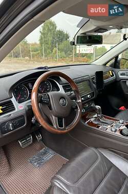 Внедорожник / Кроссовер Volkswagen Touareg 2016 в 