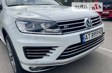 Позашляховик / Кросовер Volkswagen Touareg 2016 в Полтаві