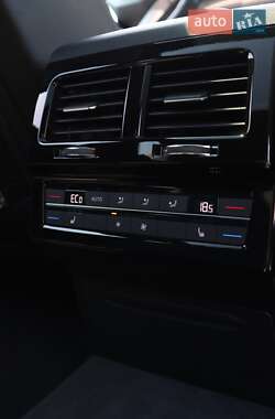 Внедорожник / Кроссовер Volkswagen Touareg 2021 в 