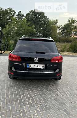 Внедорожник / Кроссовер Volkswagen Touareg 2012 в Старой Выжевке