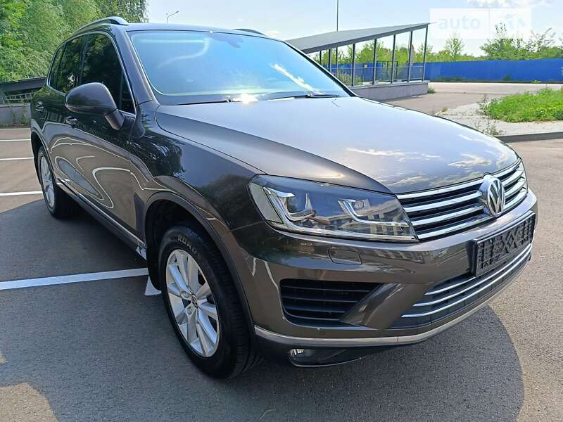 Внедорожник / Кроссовер Volkswagen Touareg 2017 в Киеве