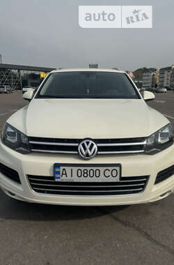 Позашляховик / Кросовер Volkswagen Touareg 2011 в Києві