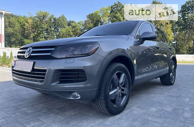 Позашляховик / Кросовер Volkswagen Touareg 2010 в Луцьку