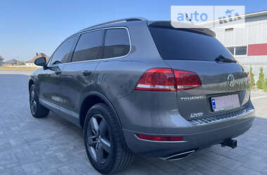 Позашляховик / Кросовер Volkswagen Touareg 2010 в Луцьку